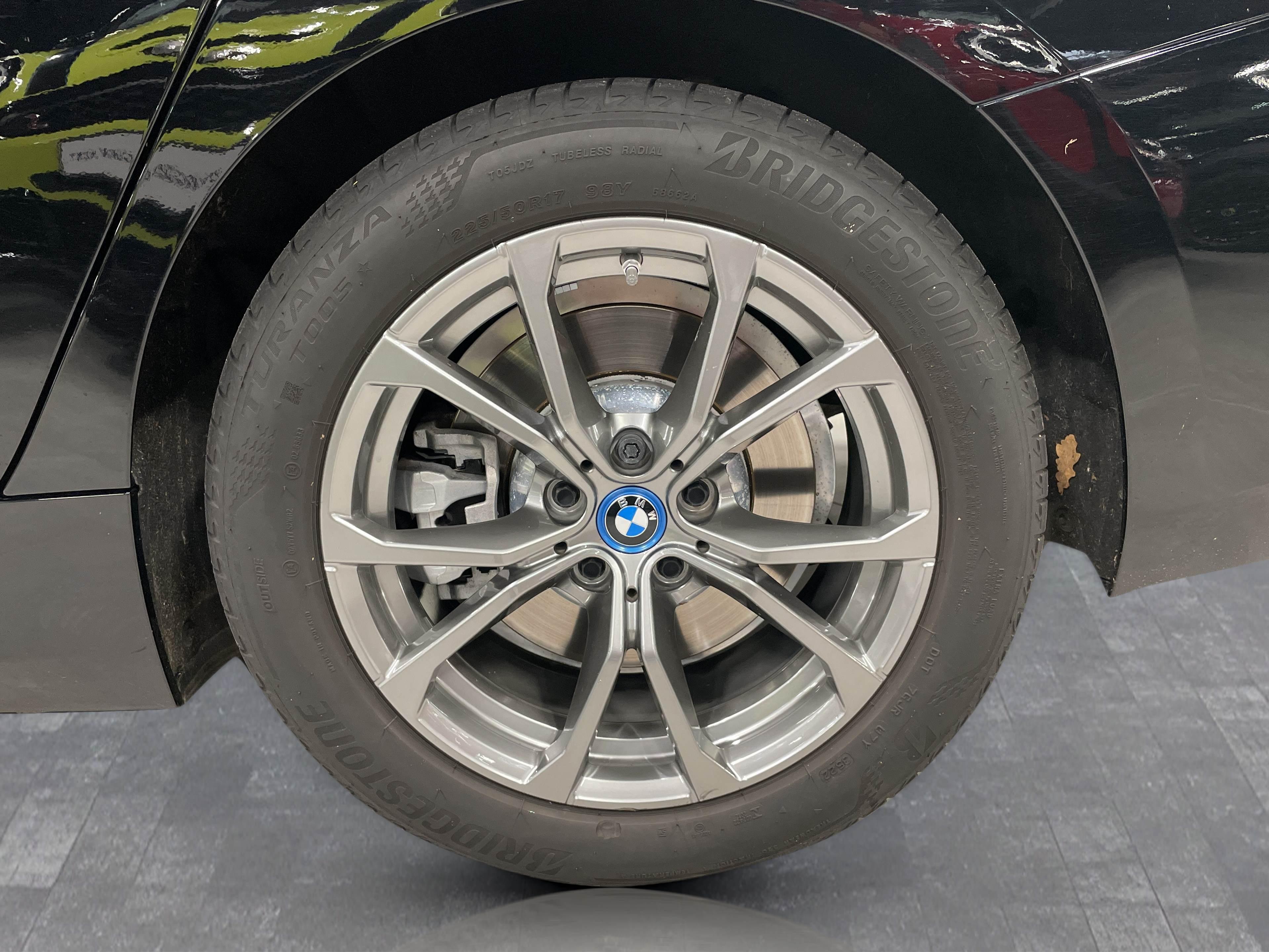 BMW 330 330e Touring