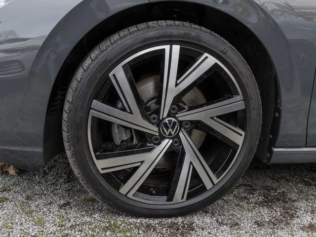 Volkswagen Golf 2.0 TSI DSG Golf VIII Style