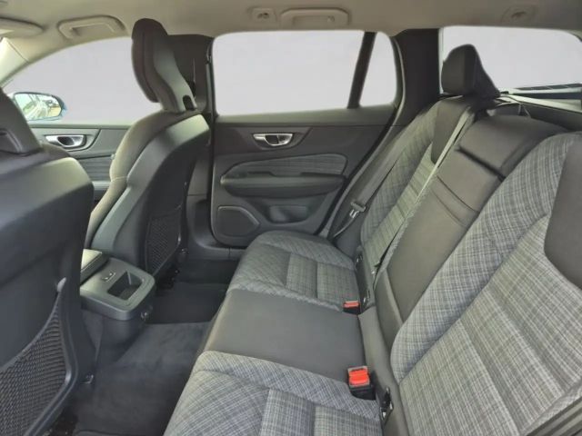 Volvo V60 Core Hybrid