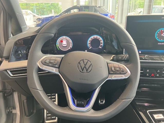 Volkswagen Golf CarPlay Hyb. Matrix Pano ACC AHK