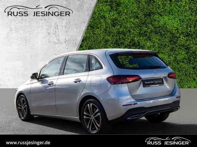 Mercedes-Benz B 200 Progressive Sedan