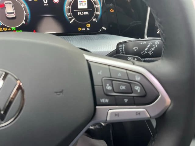 Volkswagen Golf 1.5 eTSI