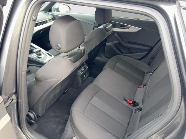 Audi A4 40 TDI Avant S-Line S-Tronic