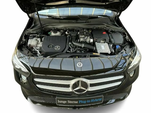 Mercedes-Benz B 250 B 250 e Sedan