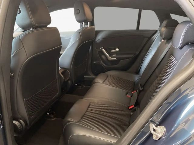 Mercedes-Benz CLA 200 CLA