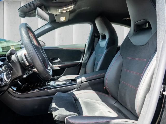 Mercedes-Benz CLA 200 AMG Line Coupé