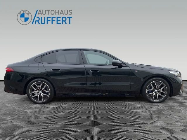 BMW 520 520d M-Sport Sedan