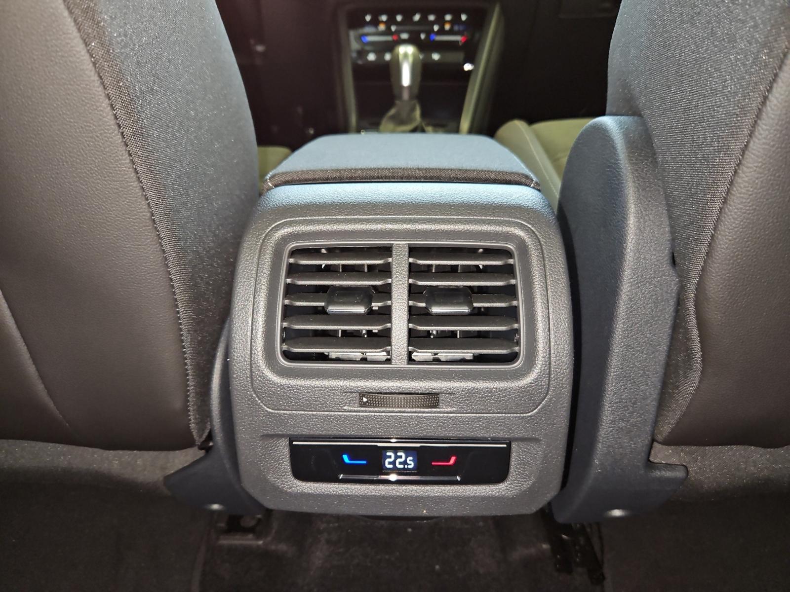 Volkswagen Touran 1.5 TSI Highline Style