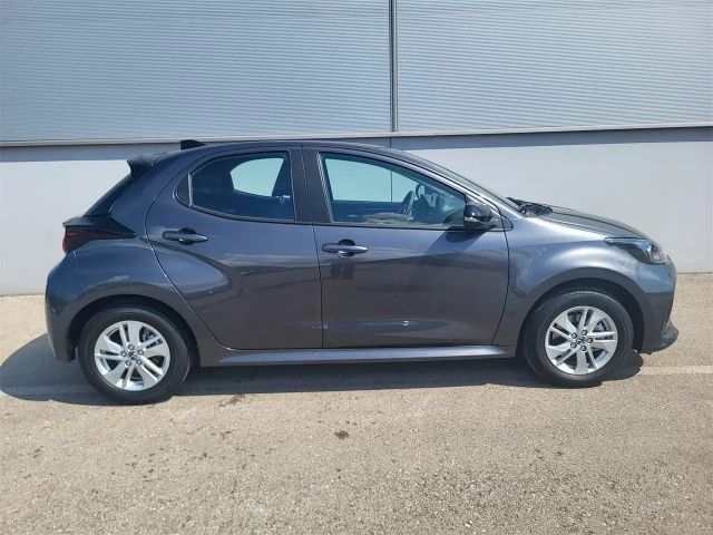 Mazda 2 Hybrid Centre Line