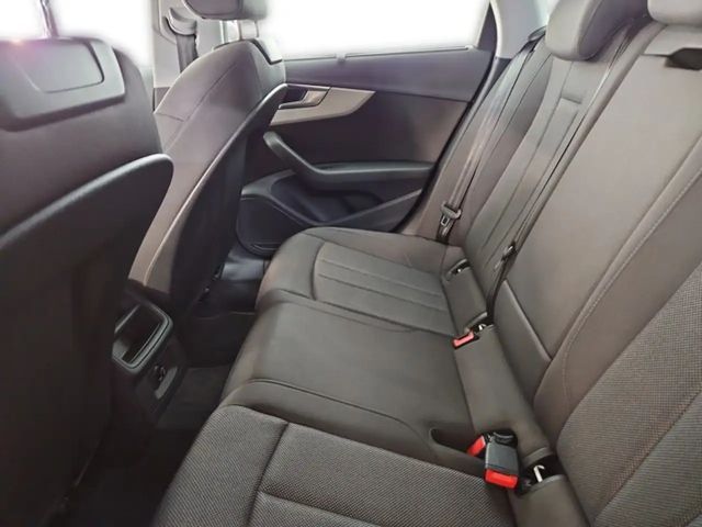 Audi A4 35 TFSI Avant Business S-Line