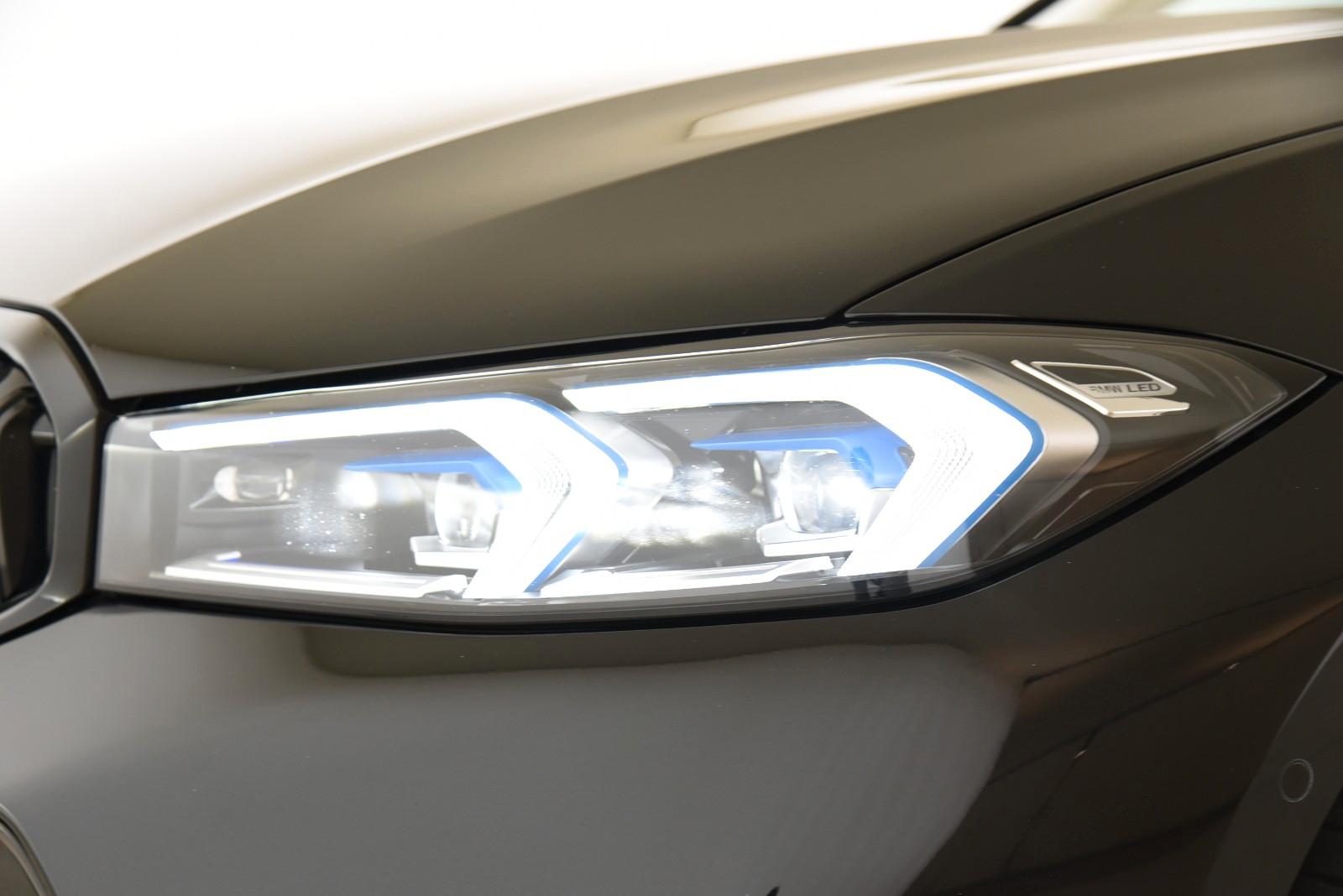 BMW 320 320d M-Sport Sedan xDrive