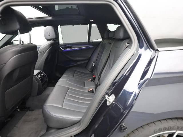 BMW 518 M PACK - PANODAK - ACC - AUTOM