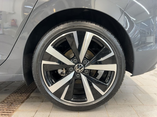 Volkswagen Golf 1.5 eTSI DSG Golf VIII