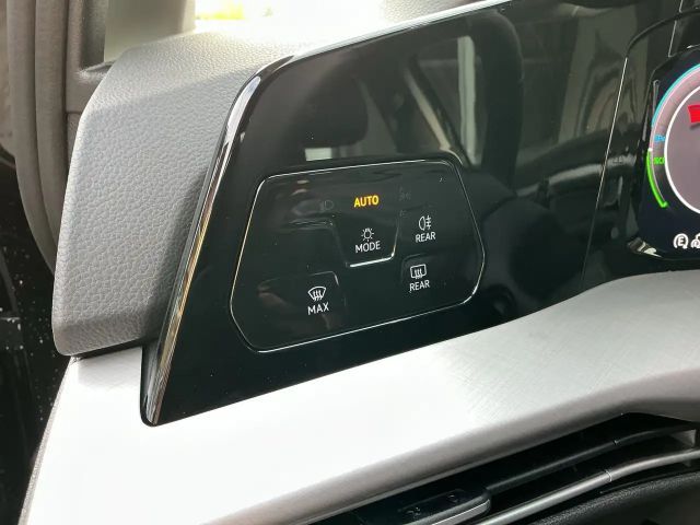 Volkswagen Golf DSG eHybrid