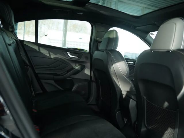 Ford Focus EcoBoost ST Line