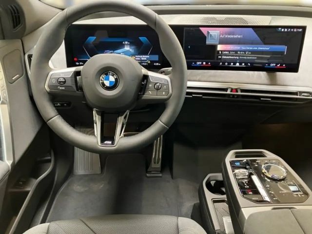 BMW iX xDrive45