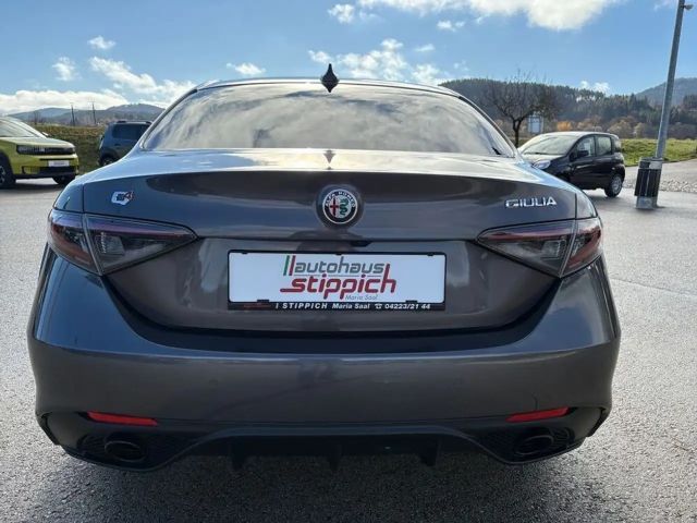 Alfa Romeo Giulia AT8 Q4 Veloce