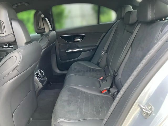 Mercedes-Benz C 200 AMG Line Sedan