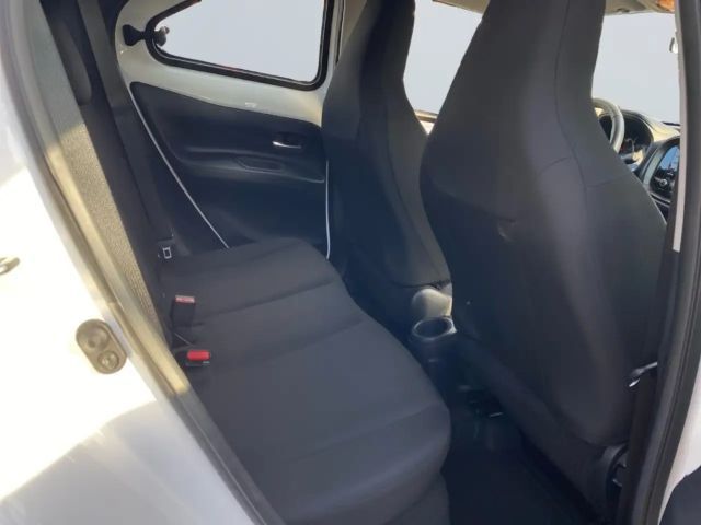 Toyota Aygo Hatchback Play X-play