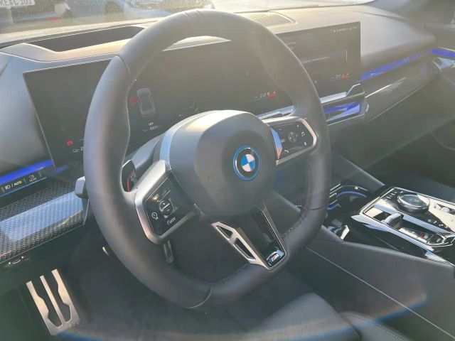 BMW i5 eDrive40