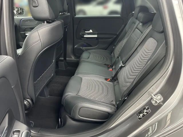 Mercedes-Benz B 200 Progressive Sedan