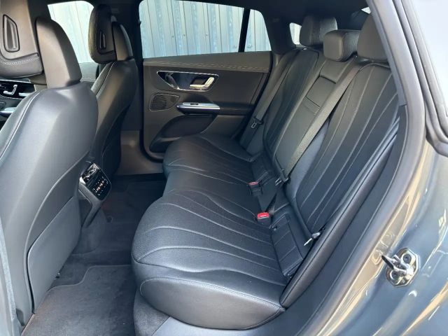 Mercedes-Benz EQE 300 Sedan