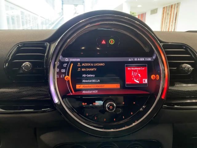 MINI Cooper Clubman Navi LED Rückfahrkamera Tempomat Sitzhzg PDC