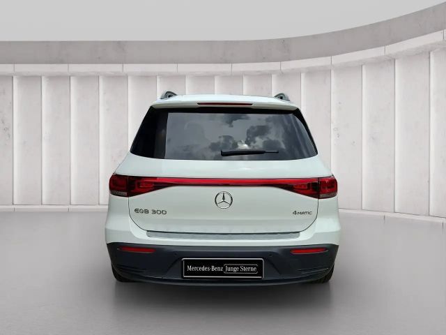 Mercedes-Benz EQB 300 4MATIC AMG Line