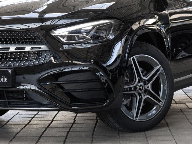 Mercedes-Benz GLA 180 AMG Line
