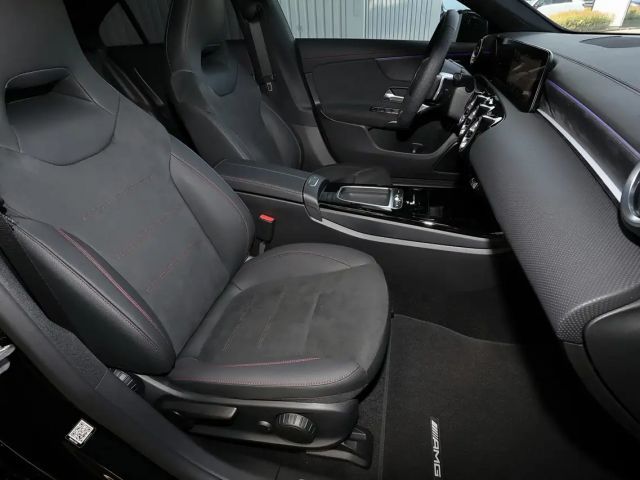 Mercedes-Benz CLA 200 AMG Line Coupé