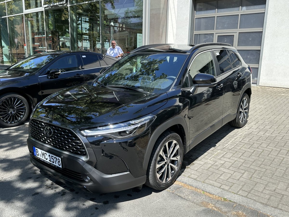 Toyota Corolla Cross 5-deurs Team D