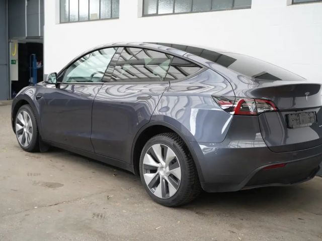 Tesla Model Y AWD Long Range