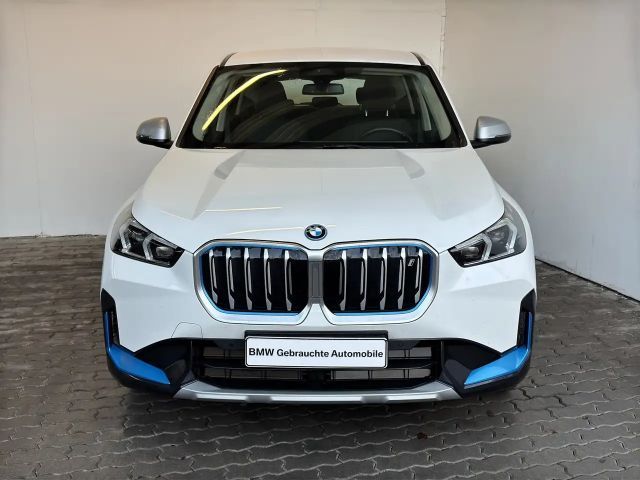 BMW iX1 xDrive30