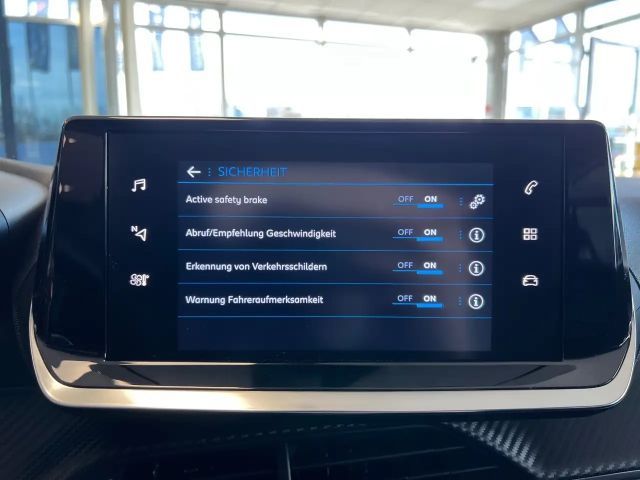 Peugeot 2008 Active Pack EAT8 PureTech