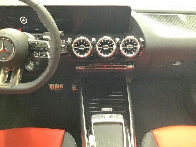 Mercedes-Benz GLA 35 AMG 4MATIC AMG Line