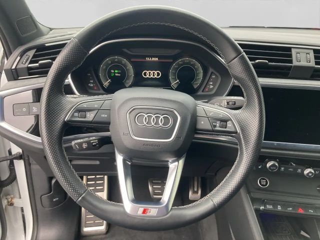 Audi Q3 1.4 TFSI Hybride S-Line