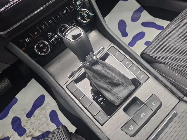 Skoda Superb 2.0 TDI Combi Style Style