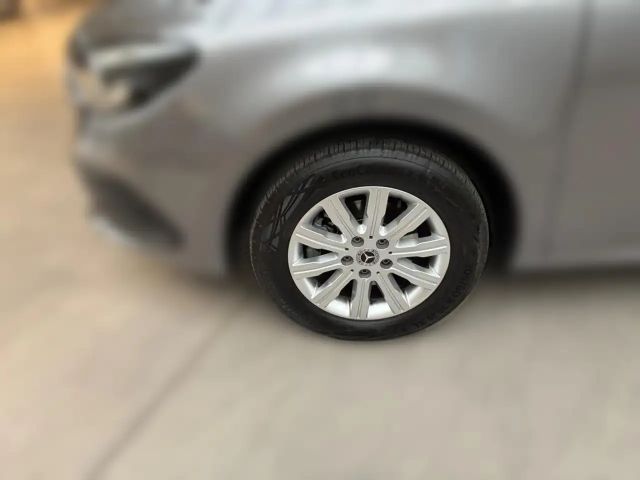 Mercedes-Benz T 180 Limousine Lang Progressive