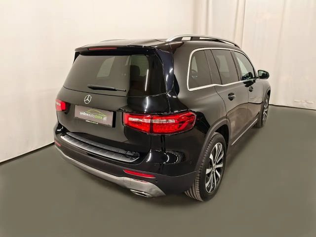 Mercedes-Benz GLB 200 4MATIC GLB 200 d