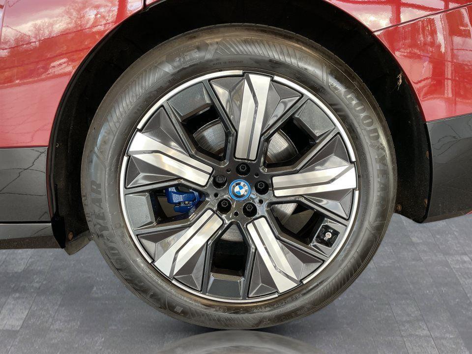 BMW iX xDrive40
