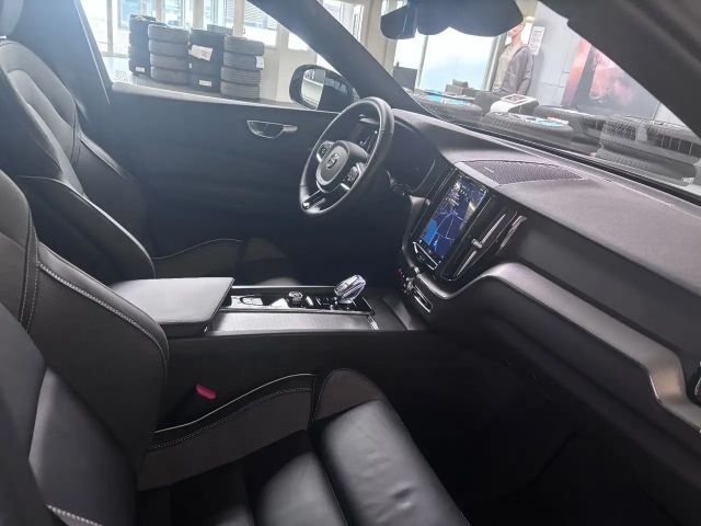 Volvo XC60 AWD Dark Plus T6