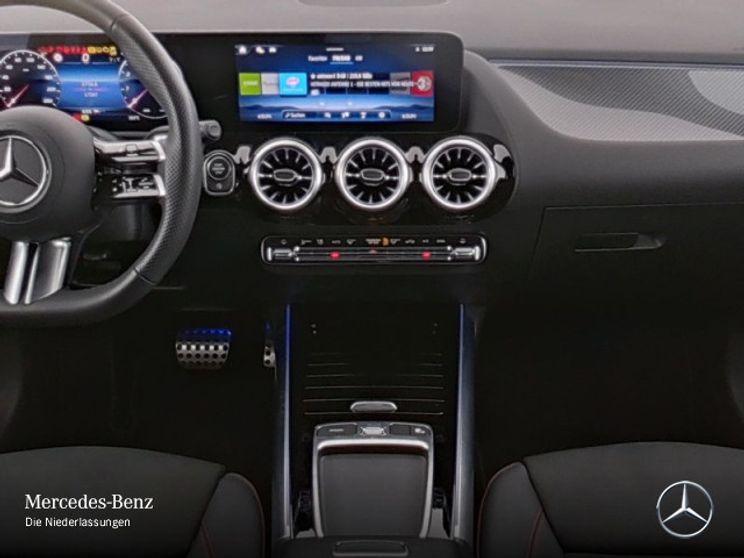 Mercedes-Benz GLA 180 AMG Line