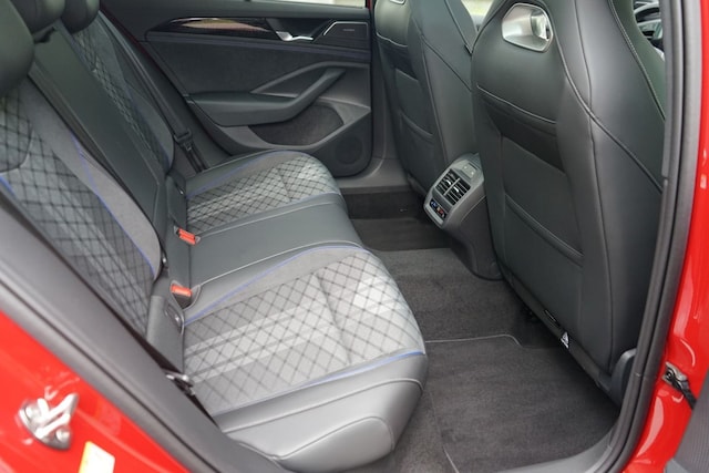 Volkswagen Passat 2.0 TDI R-Line Variant