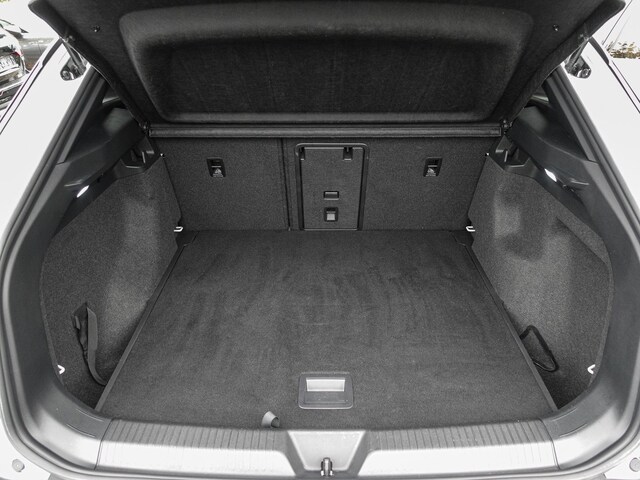 Volkswagen ID.4 ACC AHK AKUSTIKGLAS AUT KAM KEYLESS LED