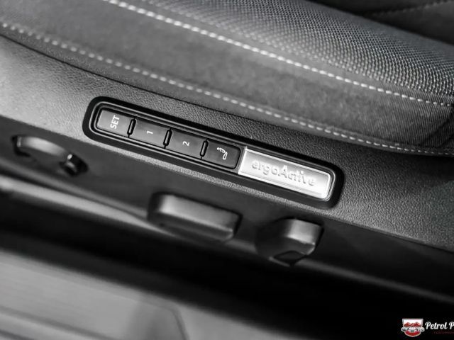 Volkswagen Golf DSG Life Variant