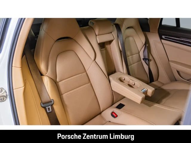 Porsche Panamera 4 E-Hybrid