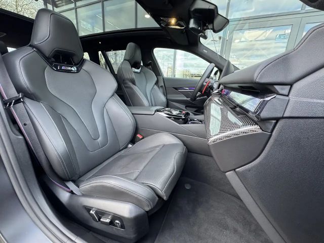 BMW M5 Touring Keramik PANO B&W M-Drivers-P AHK 0,5%