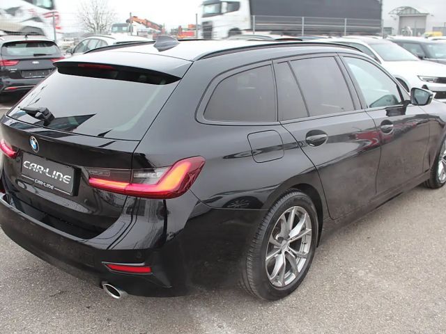 BMW 320 320d Sport Line Touring xDrive