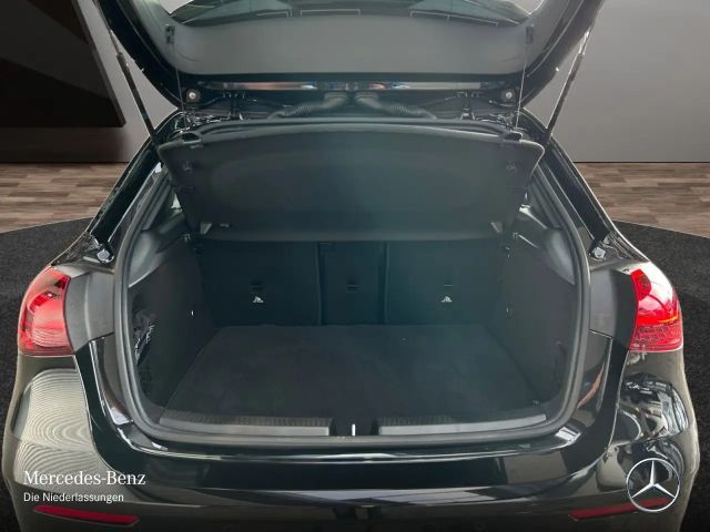 Mercedes-Benz A 220 A 220 d AMG Line