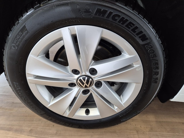 Volkswagen Golf 1.5 eTSI DSG Life Variant